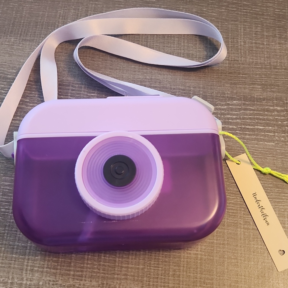 Fun Purple Camera Cup with Strap, New With Tag!